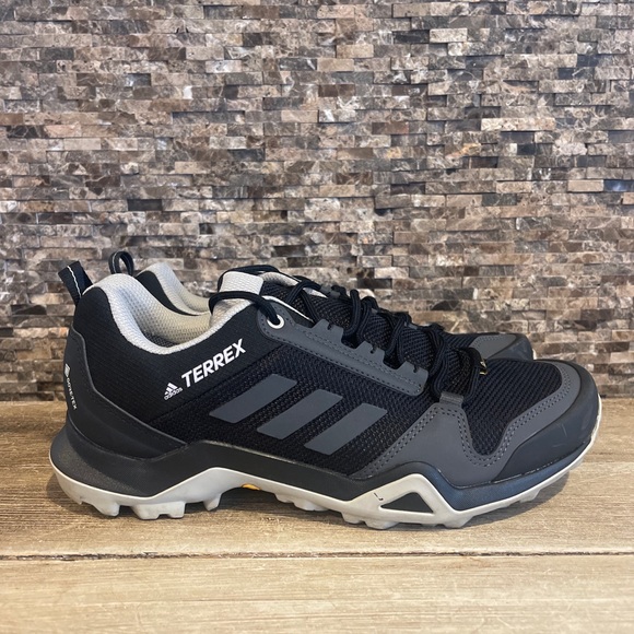adidas terrex size 9